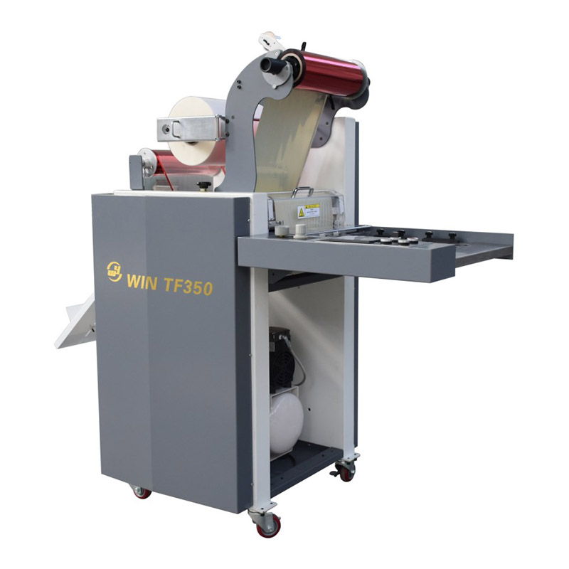 Manual-Feed Laminating at Foiling Machine